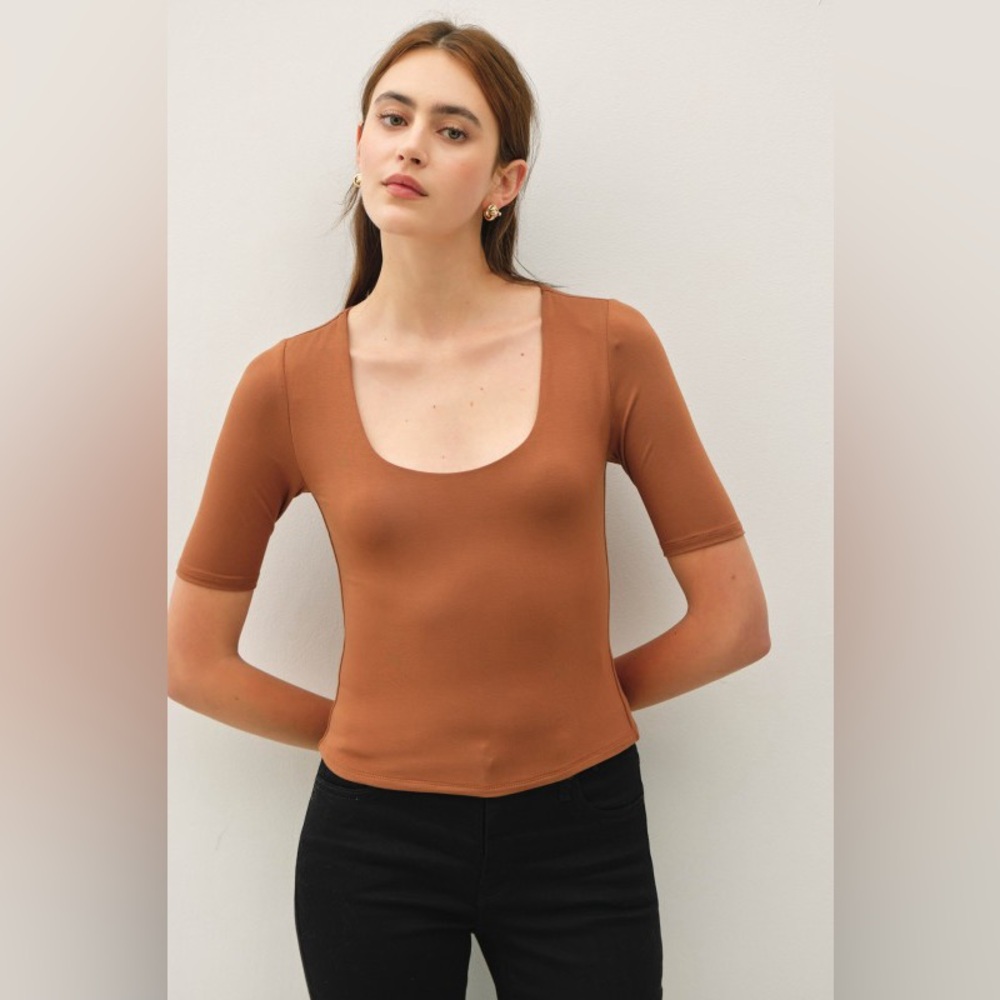 402B-BROWN. Soft Double Layered Short Sleeve Top